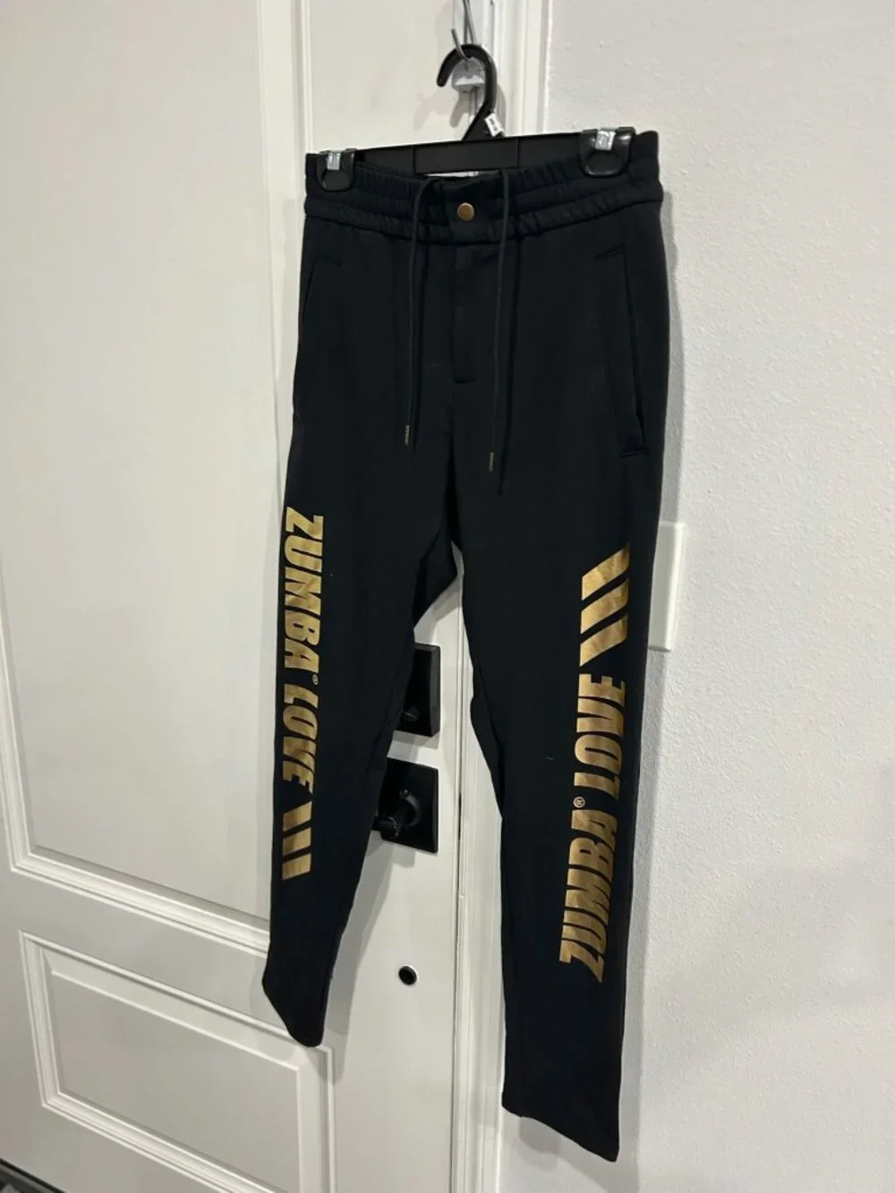 Zumba Wear Small Black Love Sweatpants Logo Drawstring Waist Cozycore Sporty NWT